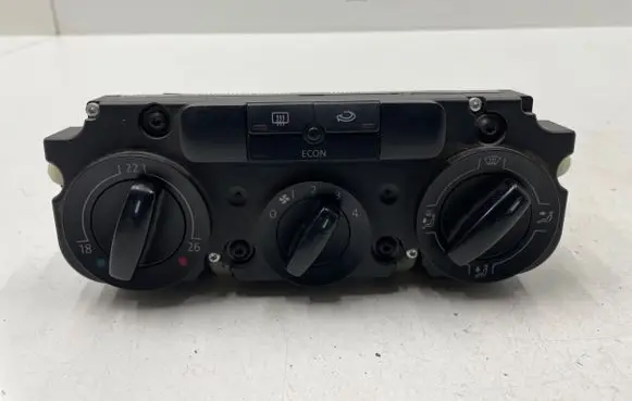 Volkswagen PASSAT B6 Climate control unit