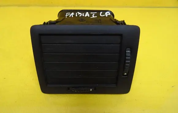 Skoda Fabia Mk1 (6Y) Dashboard side air vent grill/cover trim 6Y0819701