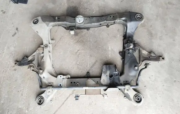 Volvo V70 Front subframe 070831fr p9461483
