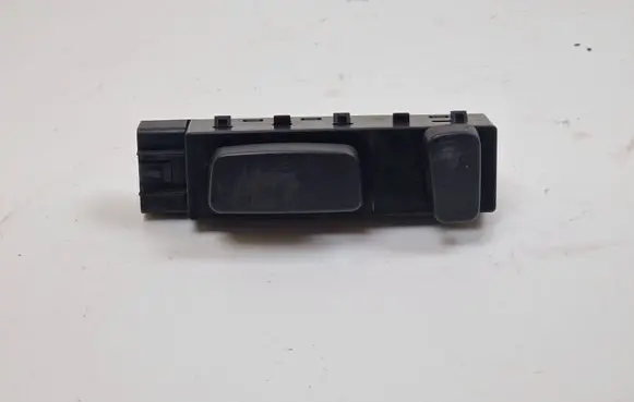 Mitsubishi Outlander Seat control switch 63040014