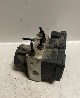 Volkswagen Golf V ABS Pump 1KO979379P