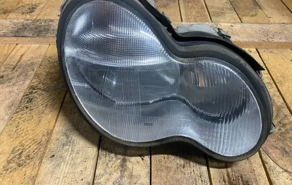 Mercedes-Benz C W203 Headlight/headlamp 0301166202