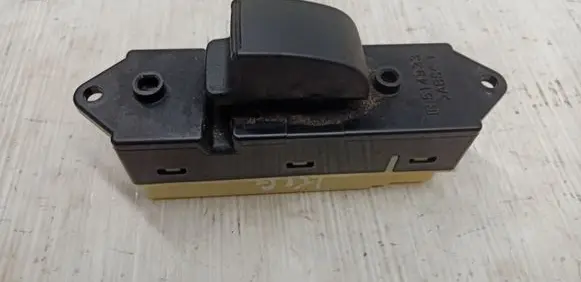 Mitsubishi Grandis Electric window control switch 514933
