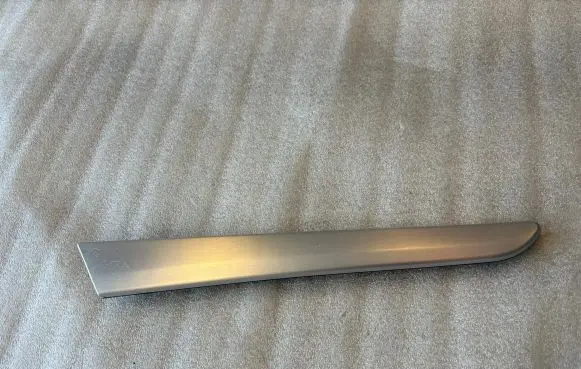 Mercedes-Benz B W245 Front door trim bar A1697271082 1697271082