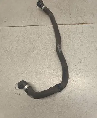 Engine coolant pipe/hose