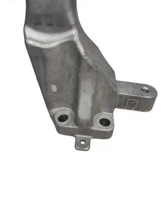 Jeep Grand Cherokee WL Engine mounting bracket 68375850AA P68375850AA
