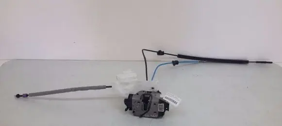 Mercedes-Benz CLS C218 X218 Rear door lock A2047302835