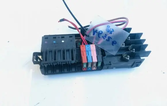 Mercedes-Benz E W211 Fuse box set 2115452301