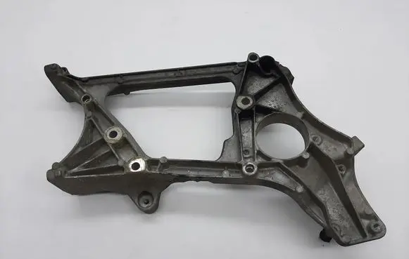 Mercedes-Benz E W212 Generator/alternator bracket A6512011109