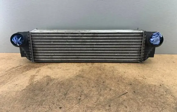 BMW 7 F01 F02 F03 F04 Intercooler radiator 17517805629 7805629