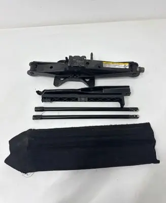 Chrysler Grand Voyager IV Tool set 