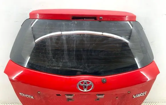 Toyota Yaris Tailgate/trunk/boot lid 3P0