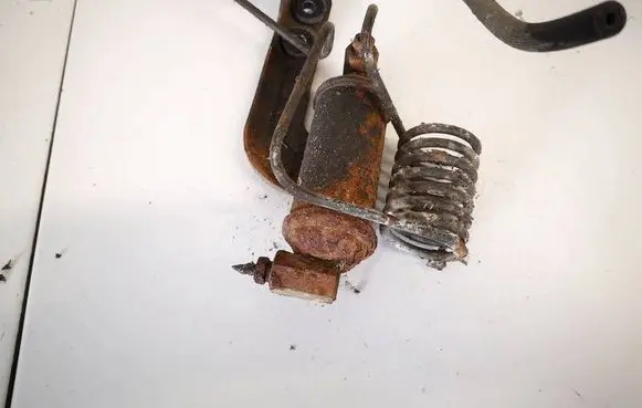 KIA Carens II Brake power pressure regulator 