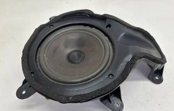 Volvo S60 Front door speaker 30745940