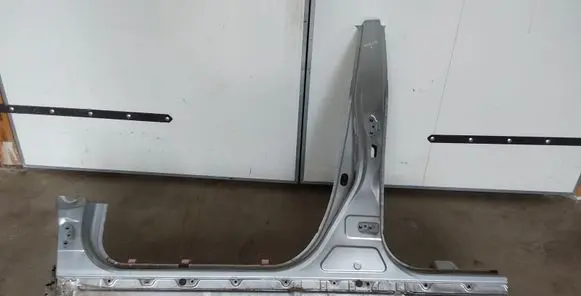Toyota Prius+ (ZVW40) Front sill (body part) 