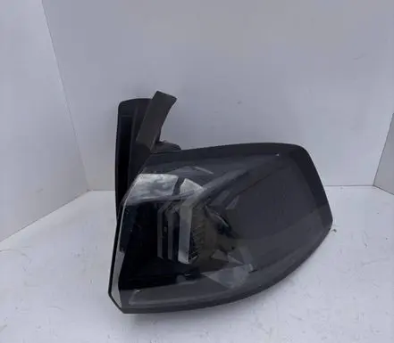 Peugeot 5008 II Rear/tail lights 9836231580