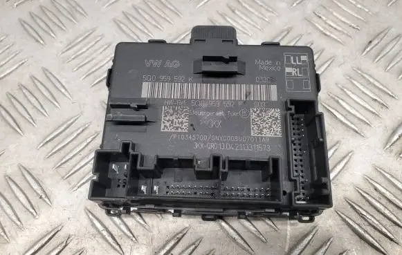 Volkswagen Atlas Door control unit/module 5Q0959592K 5Q0959592F