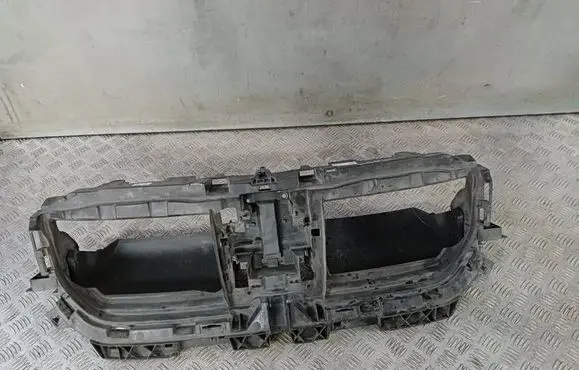 BMW X1 U11 Intercooler air channel guide 5A112F816 T403424K05004
