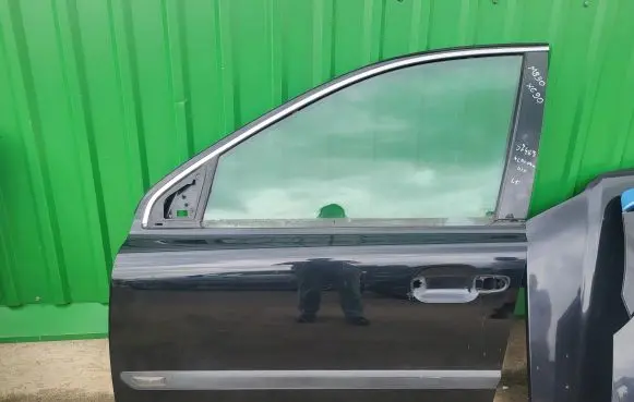 Volvo XC90 Front door