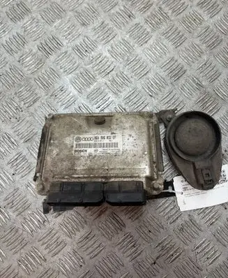 Audi A6 S6 C6 4F Engine control unit/module 06A906032EF 0261207533 26SA0000