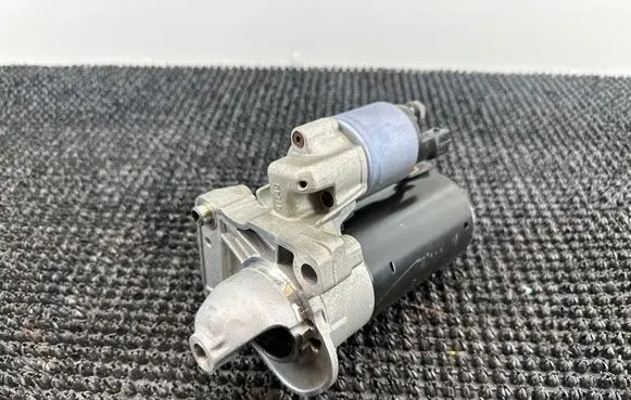BMW 1 F20 F21 Starter motor 7638192