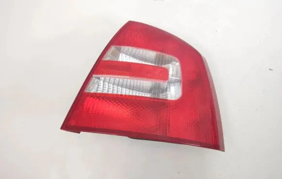 Skoda Octavia Mk2 (1Z) Rear/tail lights 1Z5945096A 1Z5945112A