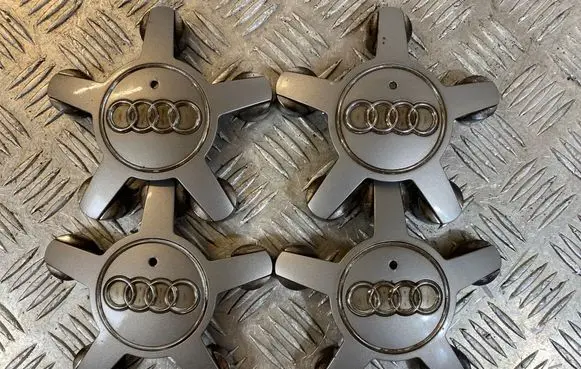 Audi A4 S4 B8 8K Original wheel cap 4F0601165N