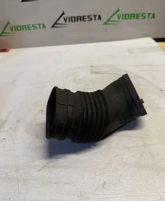 Honda HR-V Air intake hose/pipe 50T