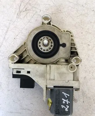 Audi A6 S6 C6 4F Front door window regulator motor 4F0959801A 10052004B
