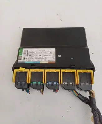 Ford Focus Comfort/convenience module 97RA000001 5WK48732A