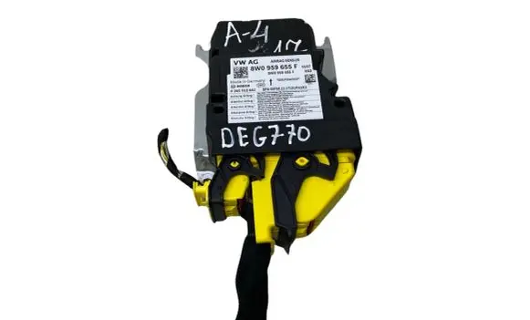 Audi A4 S4 B9 Airbag control unit/module 8W0959655F 0285013643