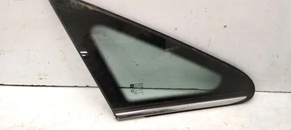 Opel Zafira B Front triangle window/glass 43R007951 DOT24 M19
