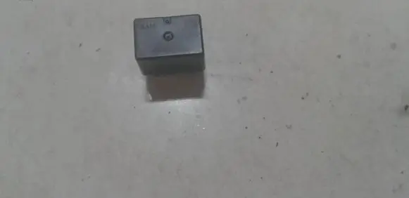 Mitsubishi Outlander Other relay MR588567