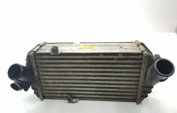 Hyundai i30 Intercooler radiator 282702A770
