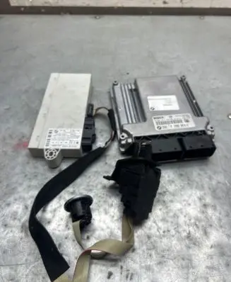 Engine ECU kit and lock set