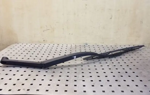 KIA Sorento Front wiper blade arm 