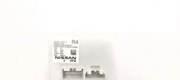 Nissan X-Trail T32 Door control unit/module 284G04BA4A