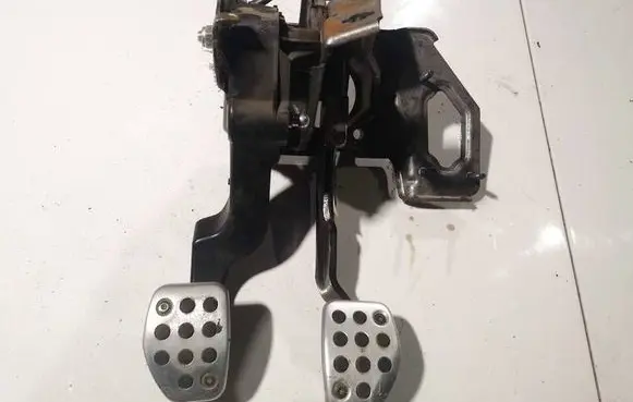 Citroen DS3 Clutch pedal 