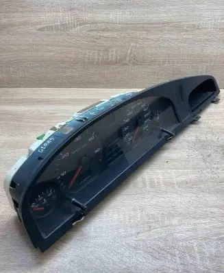 Audi A6 S6 C4 4A Speedometer (instrument cluster) 88311219 88356341