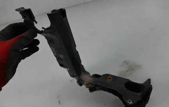 Volvo XC60 Battery bracket 31298096