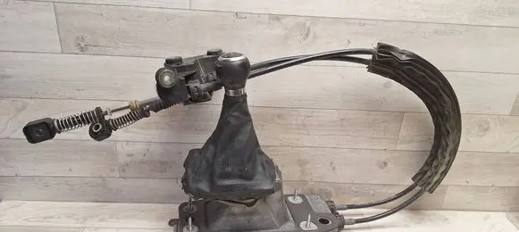 Volkswagen PASSAT B6 Gear shifter/selector 3C0711049AG