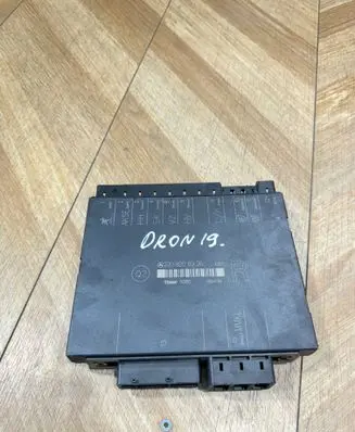 Mercedes-Benz S W220 Seat control module 2208206926