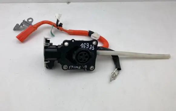Toyota Prius Prime Electric car charge socket G908147040 XXK72HU1N70 201612