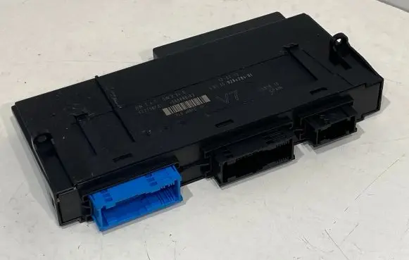 BMW 5 F10 F11 Comfort/convenience module 9284284 527756F01 4066686163