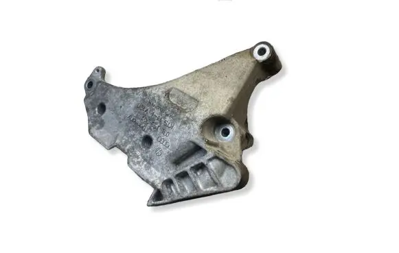 Audi Q3 8U Engine mounting bracket 03L199207