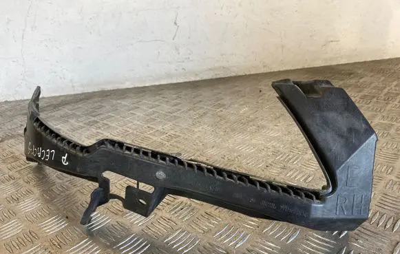 Subaru Legacy Headlight/headlamp mounting bracket