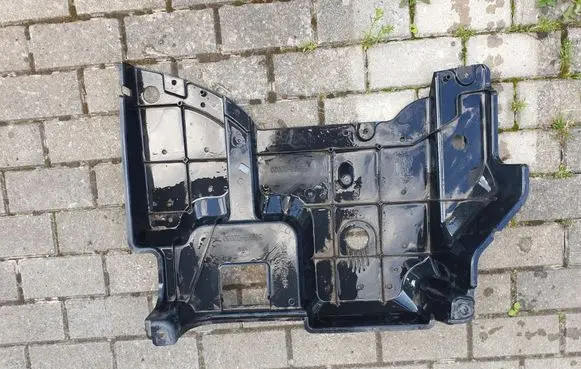 Toyota Auris 150 Rear bumper underbody cover/under tray 5830802020