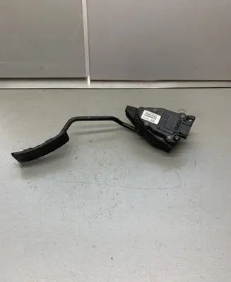 Volvo S40, V40 Accelerator throttle pedal 30865642 M865642