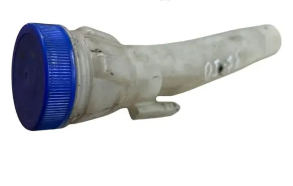 Opel Insignia A Window washer liquid tank fill tube 13315611