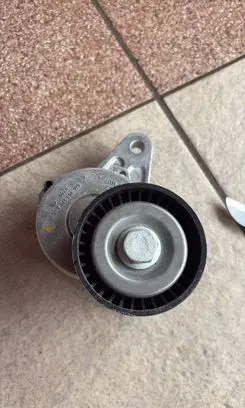 Audi A6 S6 C7 4G Generator/alternator belt tensioner 04L903315A